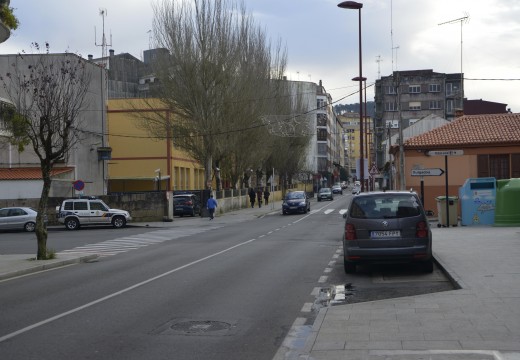 O Concello de Riveira activa unha actuación para regular por semáforo a avenida Miguel Rodríguez Bautista nos cruces con Canarias e Mariño de Rivera